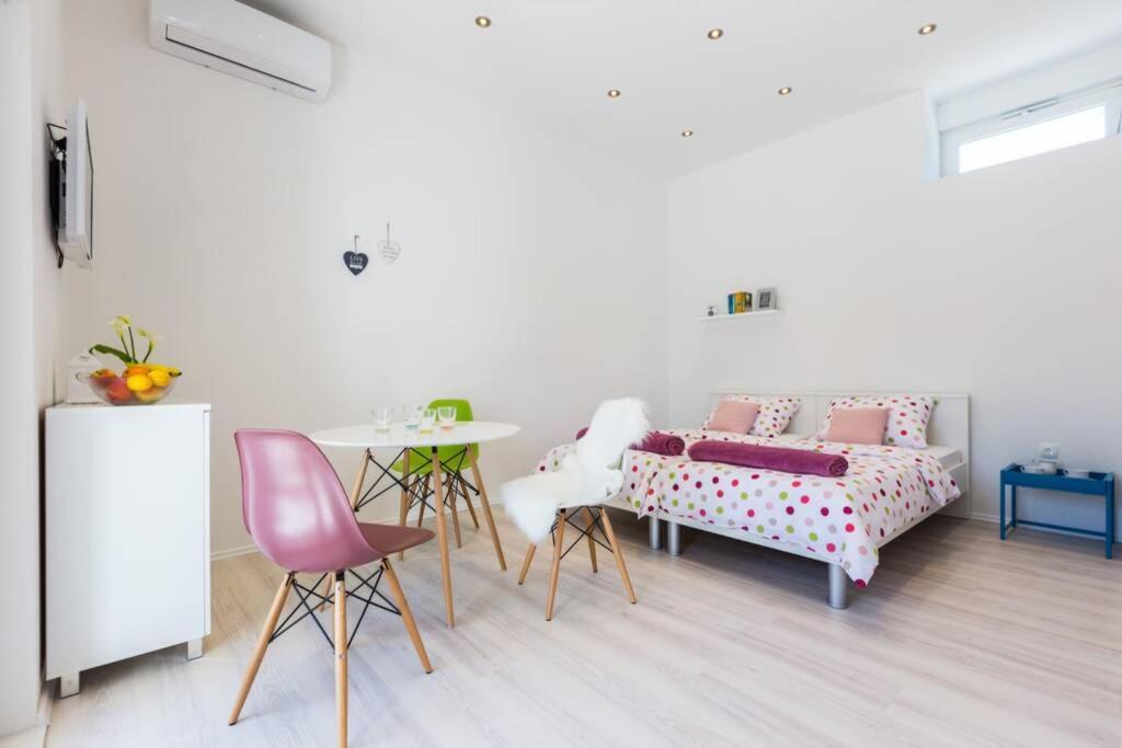 Candy Ap.-Near Center,Bus,Beach+Free Parking Place زادار المظهر الخارجي الصورة